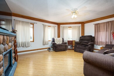 36th_Ave_34166_PawPaw_49079-3