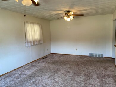 206 N Jackson St, Hugoton, KS 67951 - photo 5