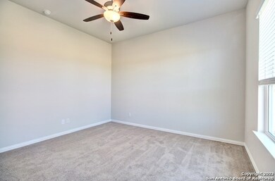 877 Farmhouse Trail, New Braunfels, TX 78130 - photo 6