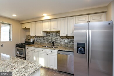 1006 Foxridge Ln, Essex, MD 21221 - photo 2