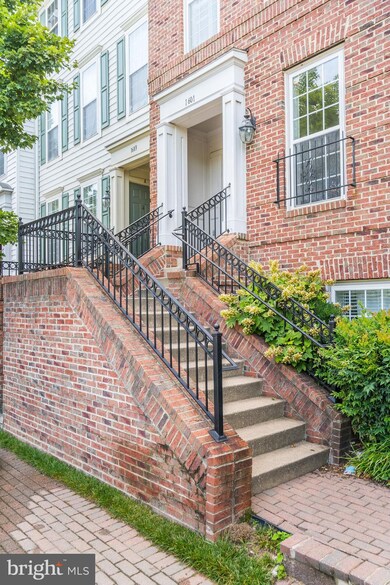 1601 Potomac Greens Dr unit B, Alexandria, VA 22314 - photo 3