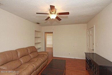 5525 Arva Cir, Jacksonville, FL 32244 - photo 3