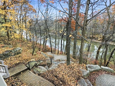 3993 N River Rd, Fort Gratiot, MI 48059 - photo 6