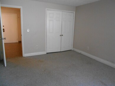 535 Calef Rd unit 4, Manchester, NH 03103 - photo 5