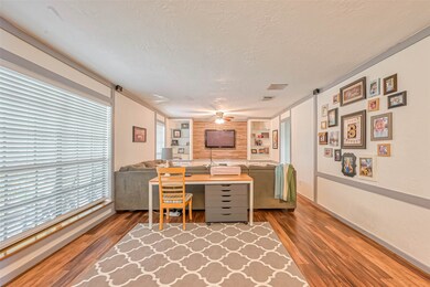 8047 Pine Falls Dr, Houston, TX 77095 - photo 4