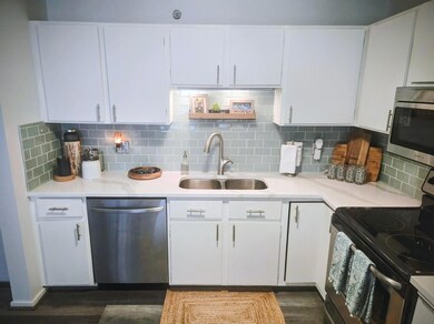 The Crossings Condominium unit 709, Minneapolis, MN 55401 - photo 5