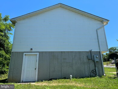 549 Stonewall St, Strasburg, VA 22657 - photo 4