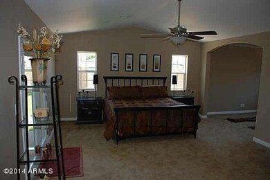 3109 E Roma Ave master ste/sitting room