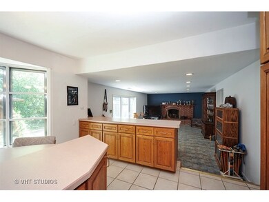 2527 Happy Hollow Rd, Glenview, IL 60026 - photo 5