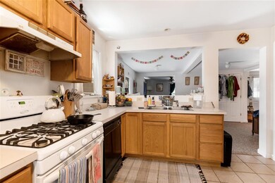 210 W Canal St, Winooski, VT 05404 - photo 3