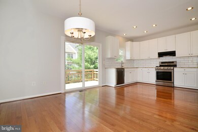 13194 Dashco Way, Herndon, VA 20171 - photo 5