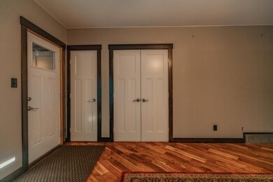 945RiverviewAve_0011