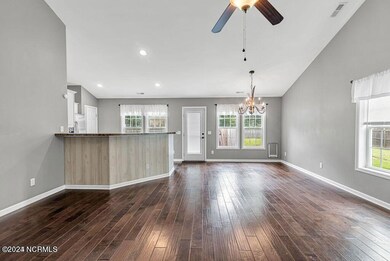 112 Emerald Cove Ct, Holly Ridge, NC 28445 - photo 3