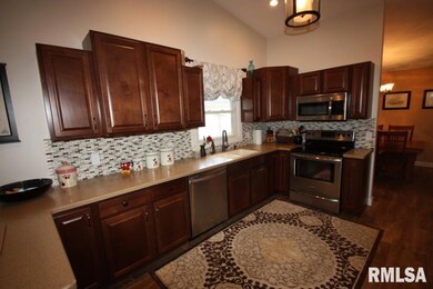 4613 Ashcraft Ct, Davenport, IA 52806 - photo 7