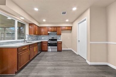 13619 Wood Terrace Dr, Houston, TX 77038 - photo 7