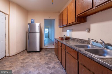 443 S 7th St, Reading, PA 19602 - photo 2