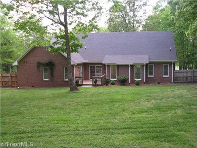 5903 Harvester Dr, Greensboro, NC 27406 - photo 3