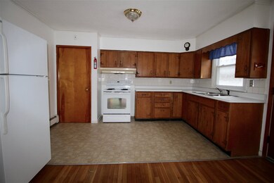 384 Stratton Rd, Rutland, VT 05701 - photo 4