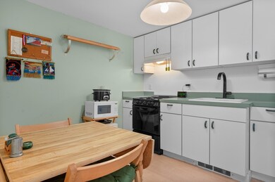 156 Bradford St unit 2, Provincetown, MA 02657 - photo 6