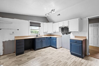 1255 Thomas Mill Rd, Easley, SC 29640 - photo 6