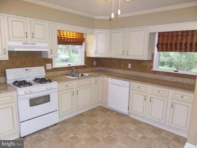 2935 Charles St, Fallston, MD 21047 - photo 7