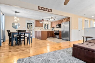 9 Searle St, Georgetown, MA 01833 - photo 4