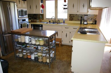 Nice Kitchen with lot of cabinets