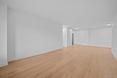 Skyview on the Hudson unit 1C, Bronx, NY 10471 - photo 6