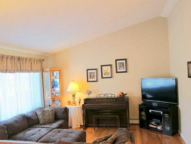 8 Deerfield Dr, Greenville, RI 02828 - photo 4