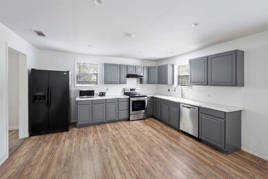 1130 W Day St, Denison, TX 75020 - photo 5