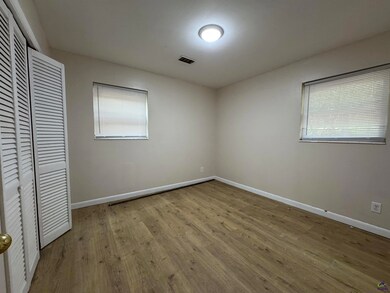 33 Mitchell St unit B, Hawkinsville, GA 31036 - photo 6