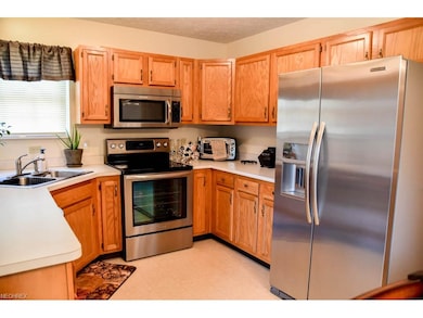 Kitchen has ample cabinet space!