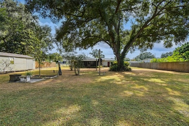 1004 Hummingbird Ln, Brandon, FL 33511 - photo 3