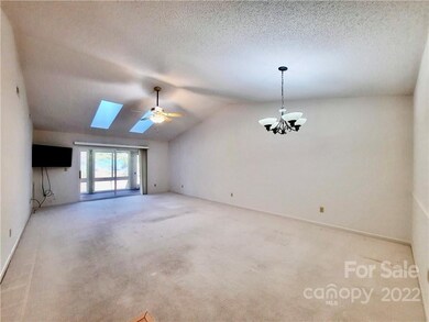 2802 Blue Goose Ct, Hendersonville, NC 28792 - photo 6