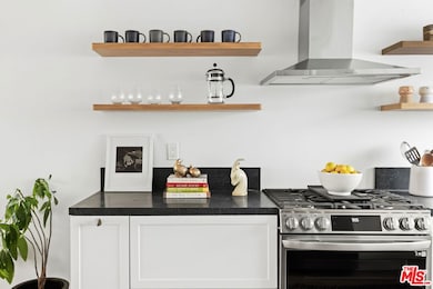 2303 Rockefeller Ln unit C, Redondo Beach, CA 90278 - photo 3