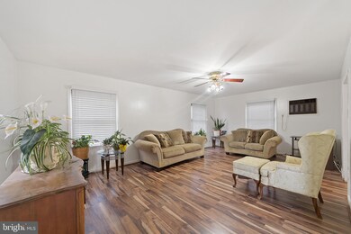 17 Perennial Ln, Willingboro, NJ 08046 - photo 2