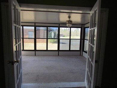 8 Pineview Dr, Laurel, MS 39440 - photo 5