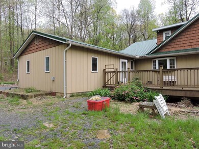 9374 Furnace Rd unit SINGLE, Slatington, PA 18080 - photo 2