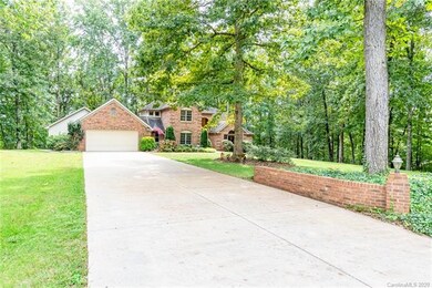 255 Farmwood Dr, Statesville, NC 28625 - photo 2