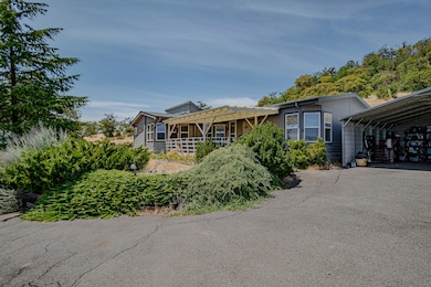 1374 W Linn Rd, Eagle Point, OR 97524 - photo 3