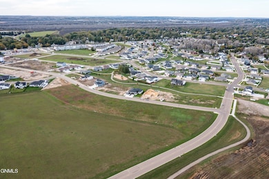 335 Kamrose Dr, Bismarck, ND 58504 - photo 7