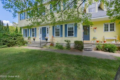2110 Cayuga Ct, Schenectady, NY 12309 - photo 3