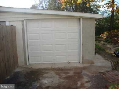 813 Glass Ave, Essex, MD 21221 - photo 2