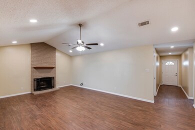 5422 Oakhaven Ln, Houston, TX 77091 - photo 5