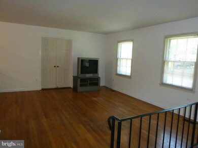 15045 Joshua Tree Rd, North Potomac, MD 20878 - photo 3