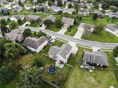 1712 Longhorn Ln, Raymore, MO 64083 - photo 7