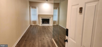 14303 Grape Holly Grove unit 15, Centreville, VA 20121 - photo 3