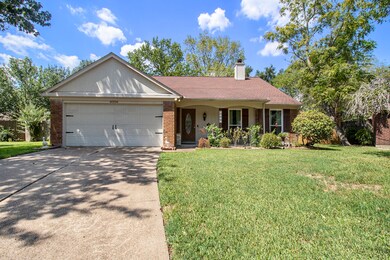 4006 Spring Brook Ct, Pearland, TX 77584 - photo 3