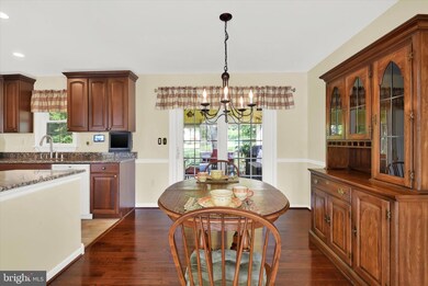 292 Maes Ct, Sykesville, MD 21784 - photo 6