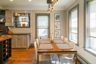 Dining/Kitchen